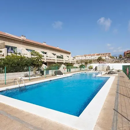 Pool Terrace דירה